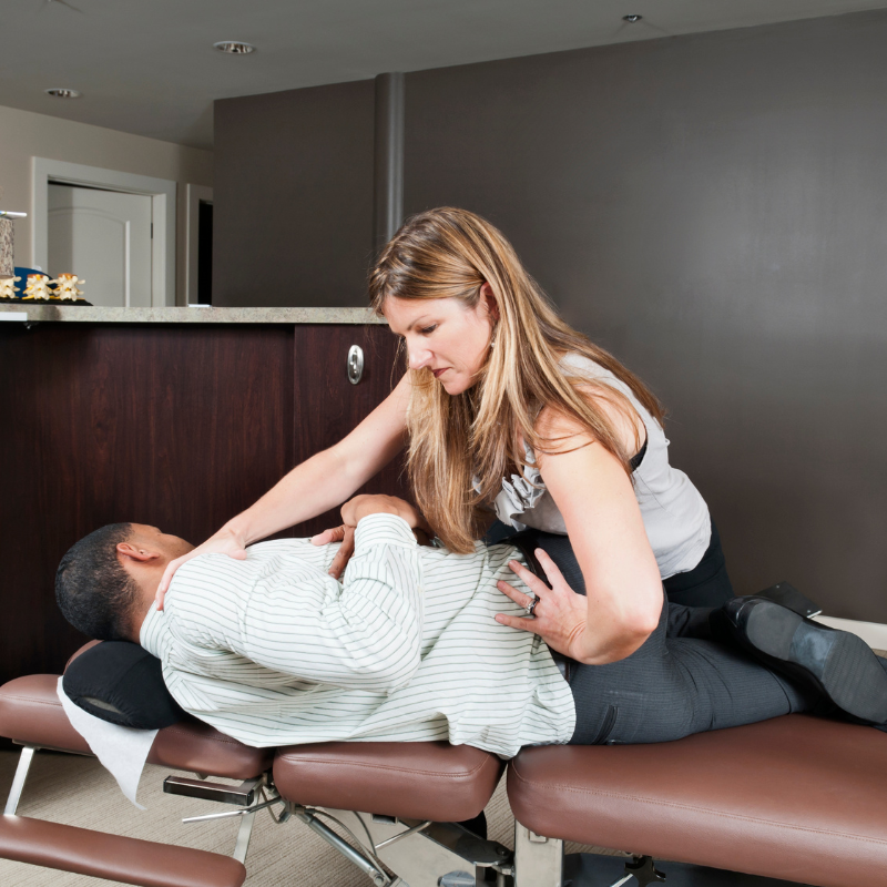 Manage Back Pain with 6 Best Chiropractic Adjustments